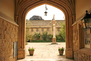 Opening Out. Where a German learned English to teach Philosophy