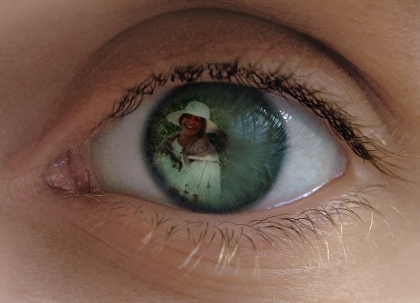 Looking at the Optimist- see it smiles and wears a hat in halcyon days